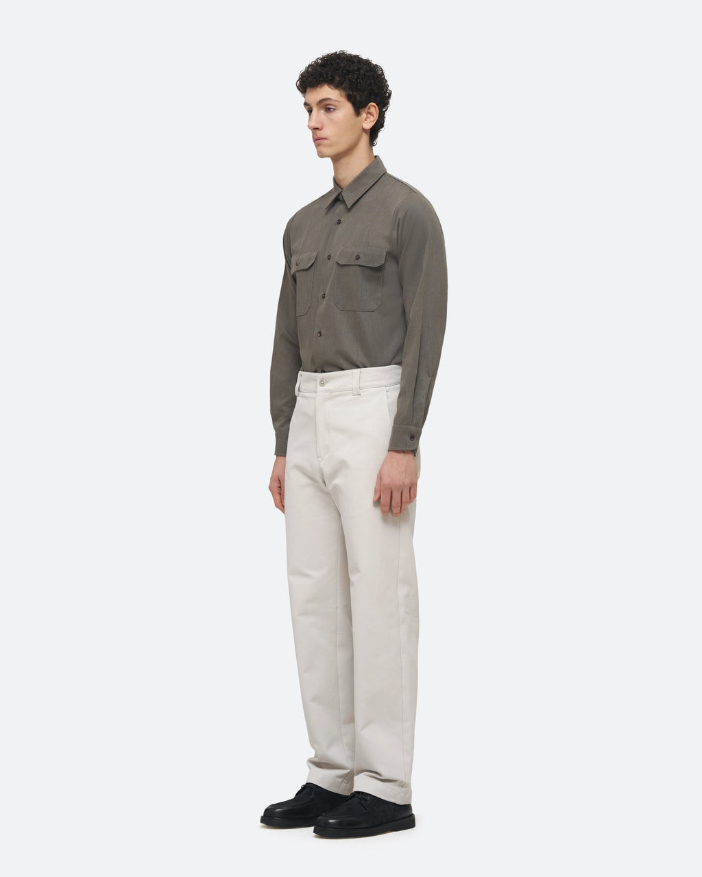 Twill Relaxed Trouser in Pumice on model