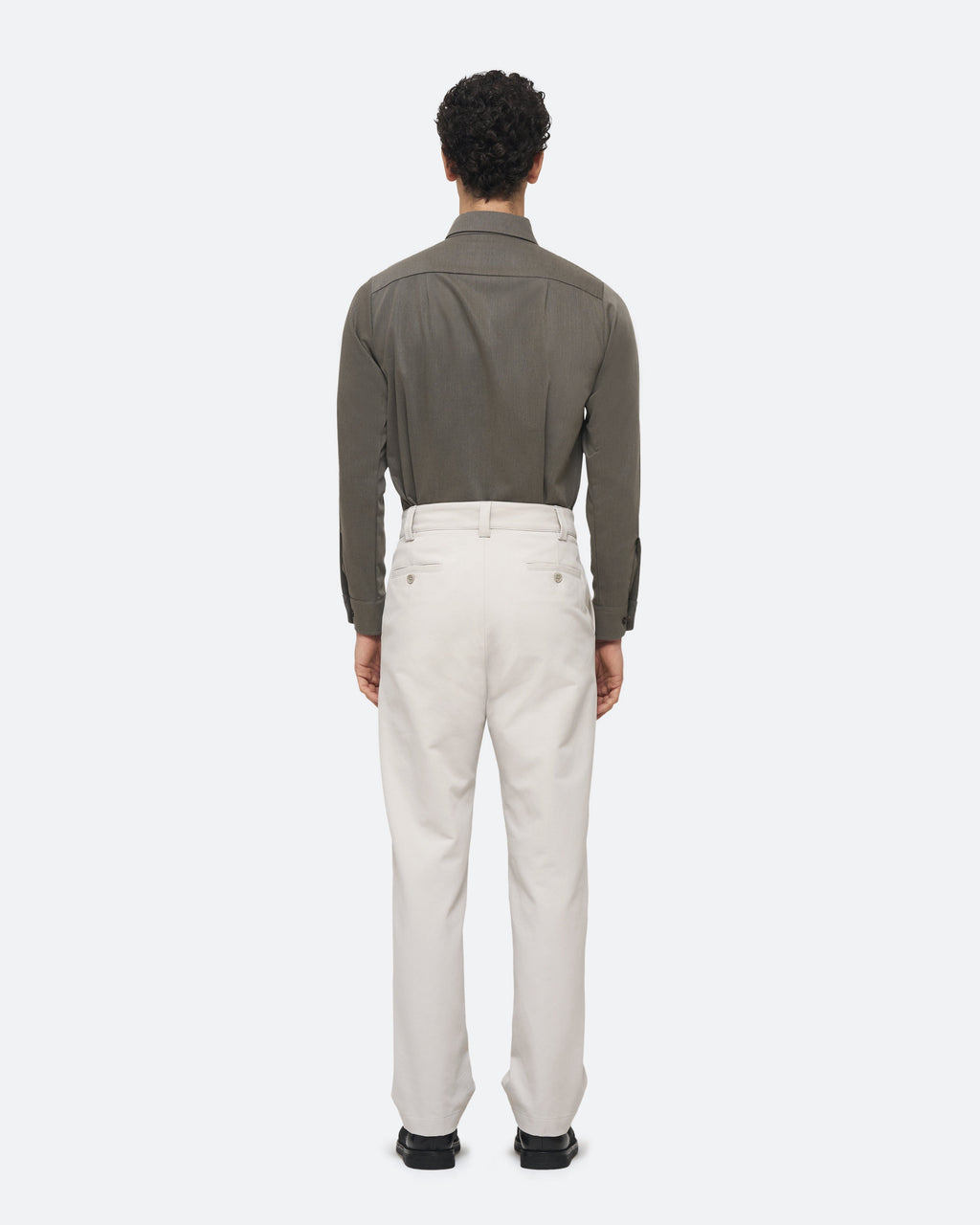Twill Relaxed Trouser in Pumice on model