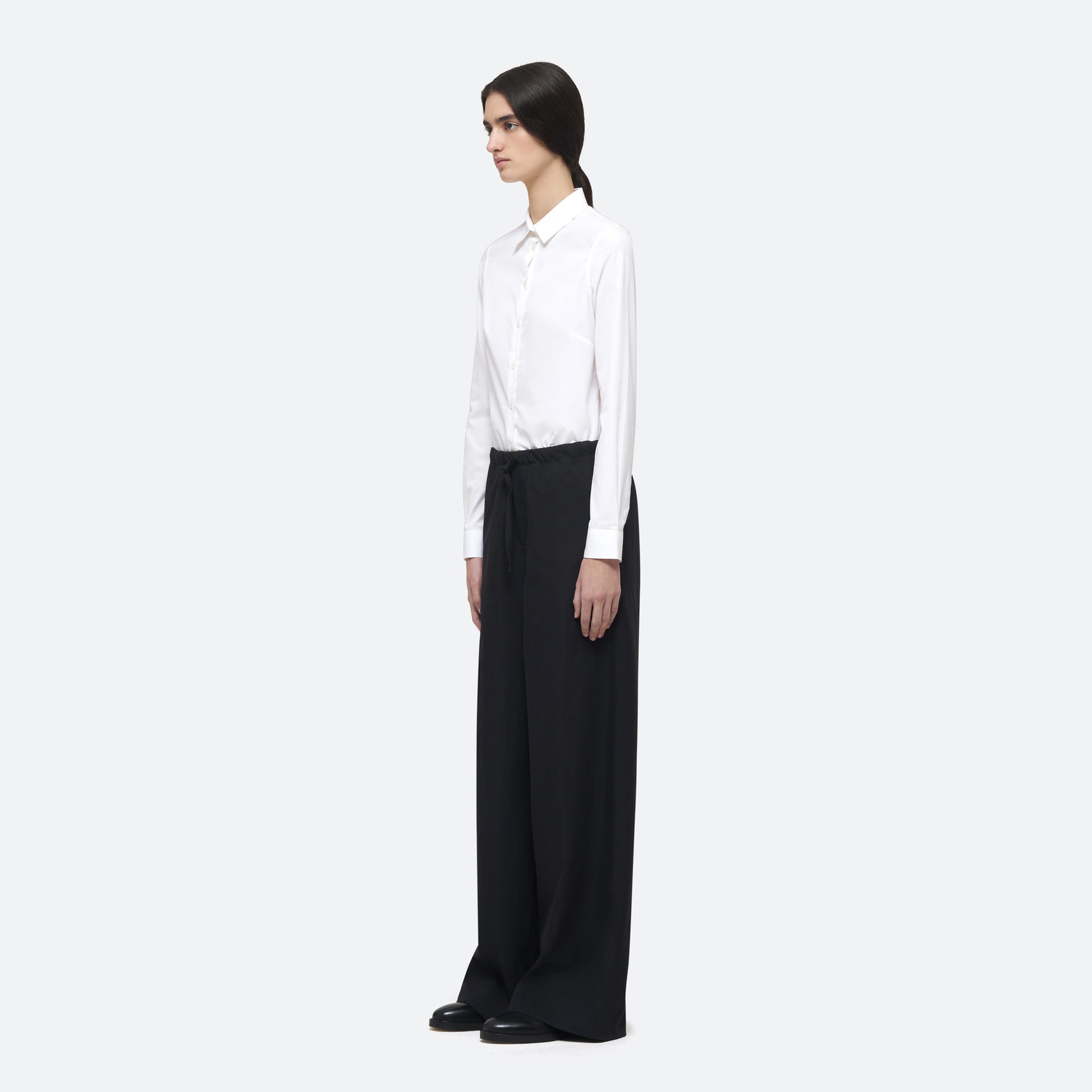 Cotton Silk Drawstring Trouser in Black on model